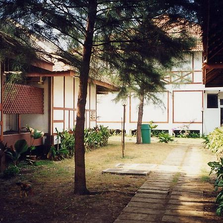 Duta Sands Beach Resort Kuantan Exterior photo