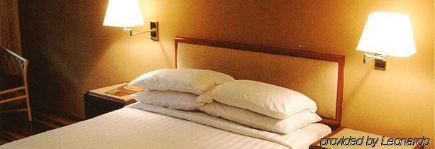 Duta Sands Beach Resort Kuantan Room photo